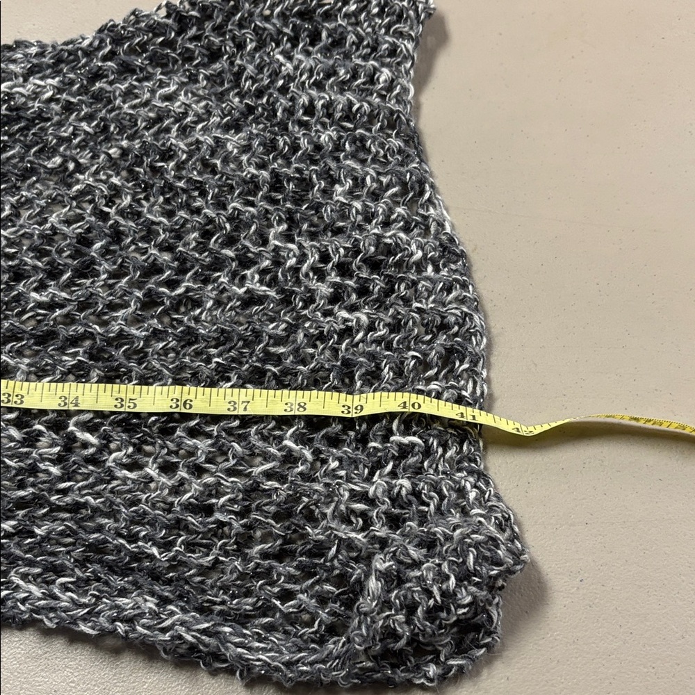 Elegant Black and Gray Knit Scarf